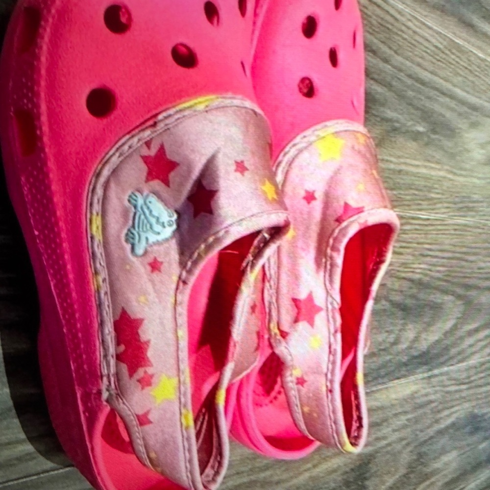 Crocs Pink Stars